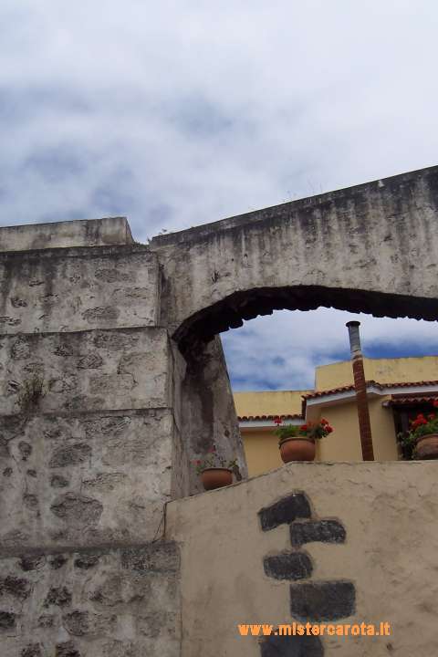 la vecchia condotta per l'acqua