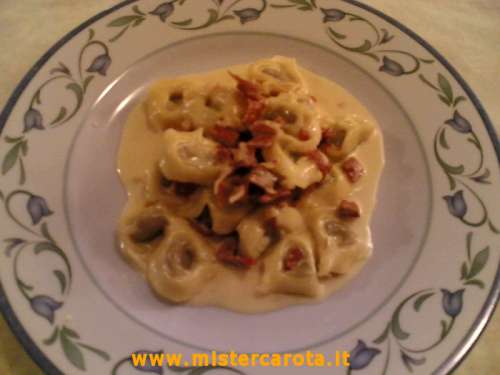 Cappelletti in salsa deliziosa
