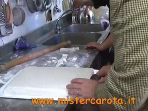 Pastigliaggio per copertura torte