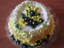 Torta mimosa con decori di panna (Lella66)