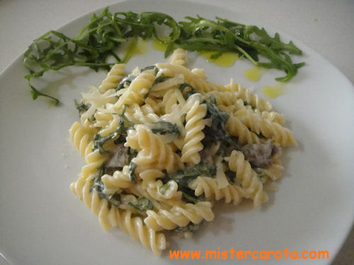 Fusilli con Philadelphia e rucola