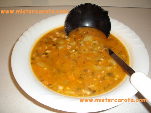Pasta e patate col battuto