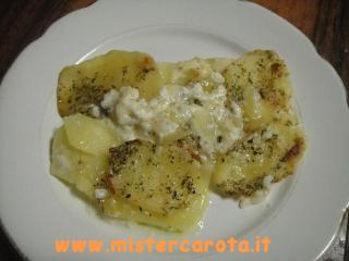 Patatine al forno con formaggio e origano